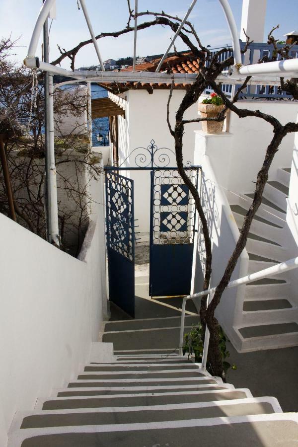 Blue Island Apartment Batsíon Exterior foto